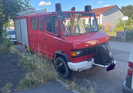 Mercedes-Benz Vario Mercedes 711d - Historisches Feuerwehrauto