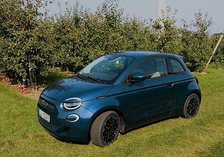 Fiat 500E 3+1 Icon, große Batterie , Top Zustand !!!