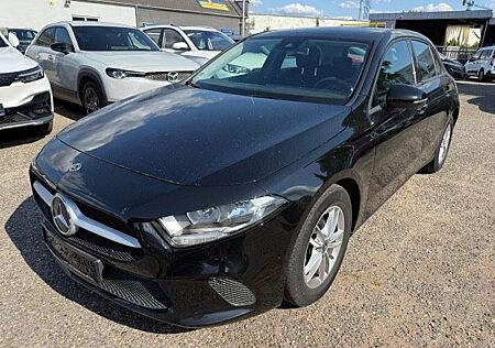 Mercedes-Benz A 180 d Navi/LED/MBUX/