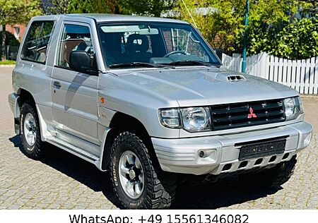 Mitsubishi Pajero -2.5-TD-Classic-2500-4X4-AHK-TÜV