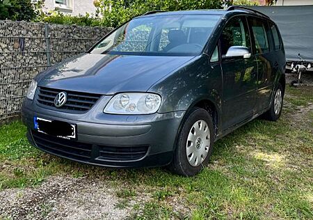 VW Touran Volkswagen 1.9 TDI 66kW Conceptline Conceptline