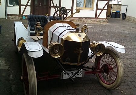 Ford T Speedstar Spitz-kühler Messingmodell 1909