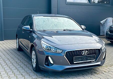 Hyundai i30 SELECT AUT. SCHECKHEFT TEMPO GEPFL.ZUSTAND