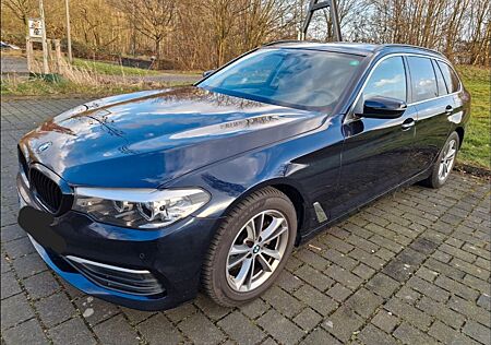 BMW 520d xDrive Touring/ Leder / Navi / Voll / Head