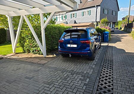 VW Tiguan Volkswagen 2.0 TDI 4MOTION R-Line Black Line...