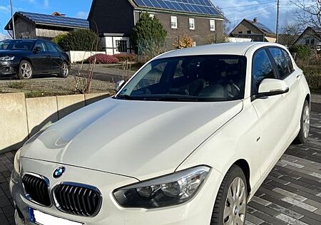 BMW 118i Sport Line Winter- und Sommerräder