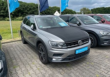 VW Tiguan Volkswagen 2.0 TSI 4M COMFORTLINE NAVI PANO ACC RFK