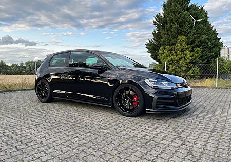 VW Golf Volkswagen 2.0 TSI DSG GTI Performance GTI Performance