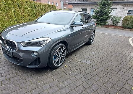 BMW X2 xDrive20i M Sport Schiebed Leder AHK Scheckh