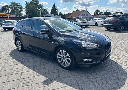 Ford Focus Turnier 1.5 ST-Line-Kamera-2 Hand