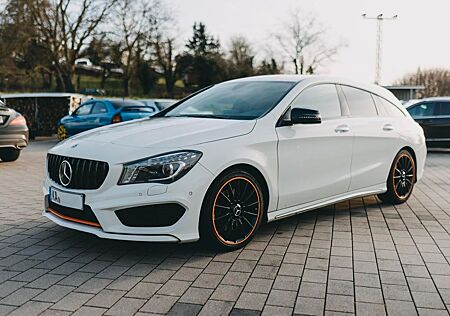 Mercedes-Benz CLA 220 Shooting Brake CLA 220 CDI DCT Orange