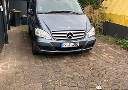 Mercedes-Benz Viano 3.0 CDI AMBIENTE EDITION kompakt AMBIE...