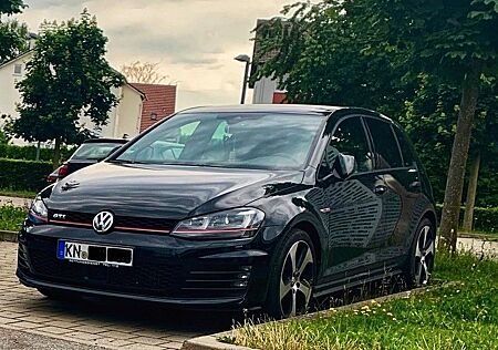 VW Golf Volkswagen 7 GTI 2.0 TSI DSG, ACC, DCC, Dynaudio
