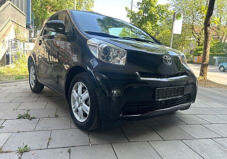 Toyota iQ Basis