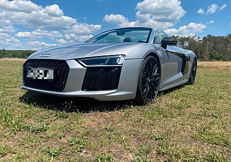 Audi R8 Spyder 5.2 FSI quattro plus ORIGINAL KM!