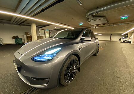 Tesla Model Y AWD Performance Mwst ausweisbar