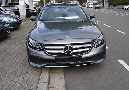 Mercedes-Benz E 220 d Autom.