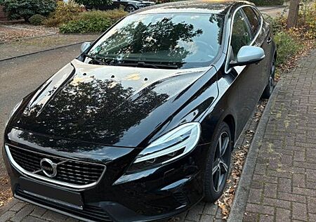 Volvo V40 D4 R Design 2016