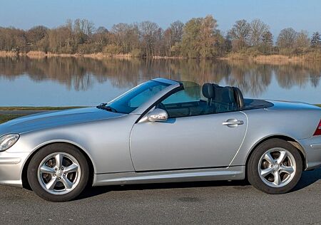 Mercedes-Benz SLK 320