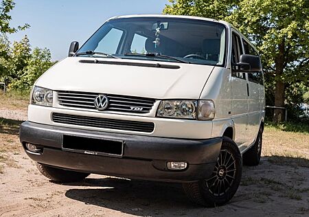 VW T4 Multivan Volkswagen TDi - Wohnmobilzulassung