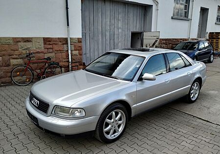 Audi A8 4.2 tiptronic quattroFacelift Vollausstattung