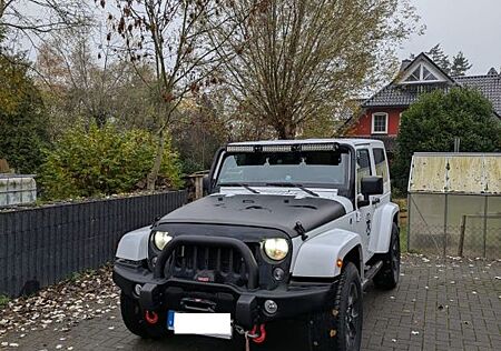 Jeep Wrangler 2.8l CRD Night Eagle Autom.