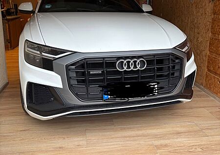 Audi Q8 50 TDI quattro tiptronic -