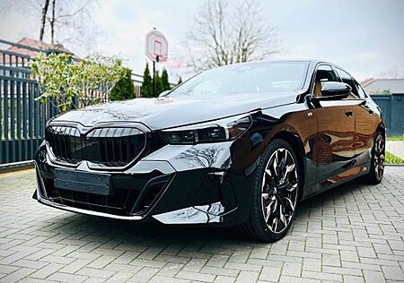BMW 520 i Limo.M Sport/Panorama+Head-Up+360 Kamera
