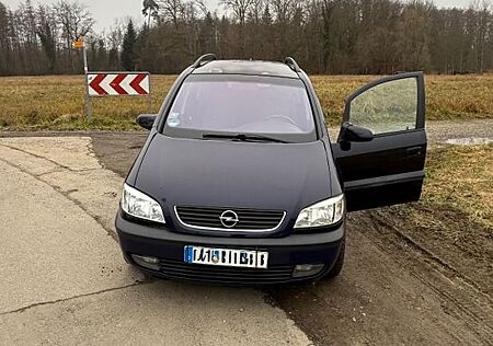 Opel Zafira 2.2 16V