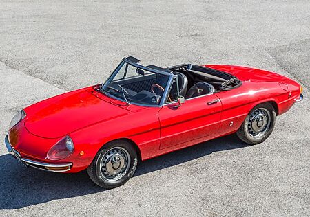 Alfa Romeo Spider 1750 Veloce