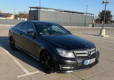 Mercedes-Benz C 250 BlueEFFICIENCY Coupé Autom. -