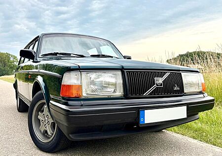 Volvo 240 GLT Kombi - Voll, Klima, Restauriertem Zstd.