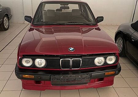 BMW 2002 320i zu verkaufen