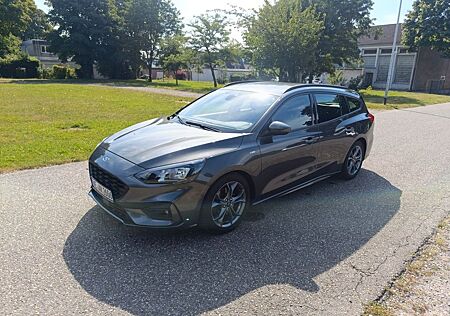 Ford Focus 1,5 EcoBoost 110kW ST-Line Turnier Aut...