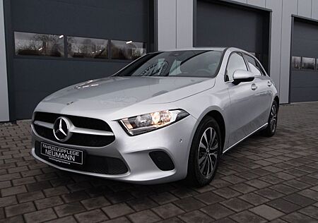 Mercedes-Benz A 200 NAVI PDC KAMERA ALU KLIMA SHZ