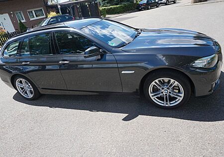 BMW 530d xDrive Touring A -