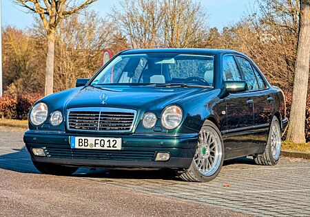 Mercedes-Benz E 240 AVANTGARDE Vollausstattung HU NEU