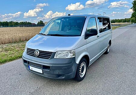 VW T5 Caravelle Volkswagen 9-Sitzer