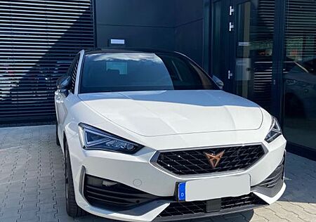 Cupra Leon 1.4 e-HYBRID 150kW DSG - PANO - NAVI - DAB
