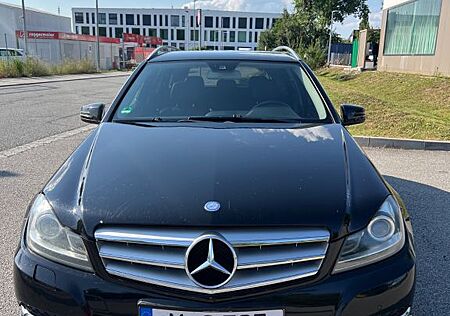 Mercedes-Benz C 250 CDI 4MATIC T AVANTGARDE Autom. AVANTGARDE