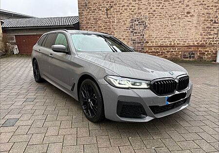 BMW 540d xDrive Touring M-Sport AHK Laser H&K