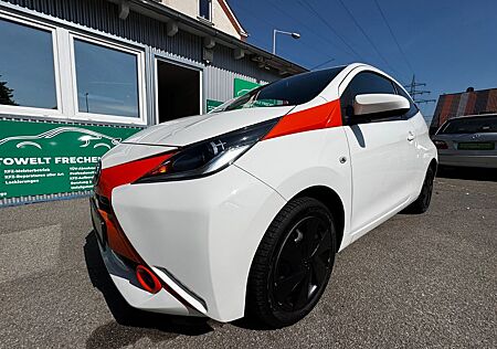 Toyota Aygo (X) Aygo (X) 1,0-l-VVT-I-X-PLAY*SERVO*AUTOMATIK*TÜV