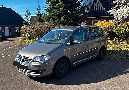VW Touran Volkswagen 1.4 TSI DSG Highline ATM bei 134.791 KM