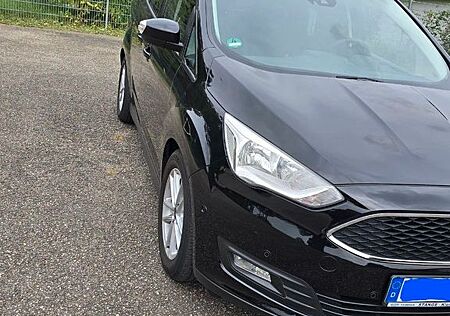 Ford Grand C-Max 1,0 EcoBoost 92kW Cool & Connect...