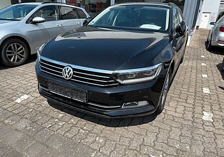 VW Passat Variant Volkswagen Passat 2.0 TDI DSG Variant Comfortline *PANO*LED