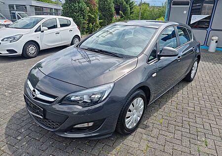 Opel Astra J Lim. 5-trg. Selection