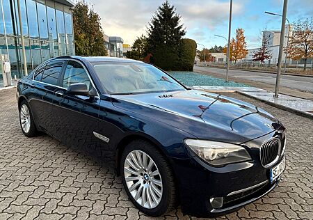 BMW 750i , 2 Hand, sehr gepflegt, Neue TÜV