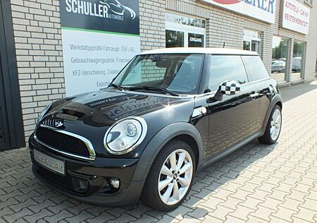 Mini Cooper S / Kliamaautom/Leder/Navi/Panorama/Xenon