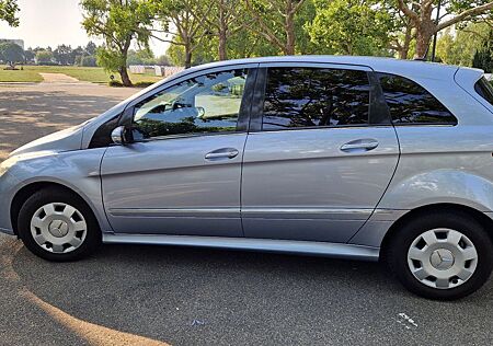 Mercedes-Benz B 170 Benziner Automatik Klima HU 2/27 175.000