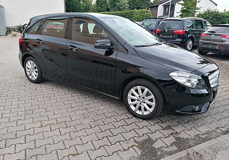 Mercedes-Benz B 200 CDI 7- G Automatik Navi PDC Sitzheizung